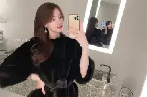 李佳琦直播间方面回应：李佳琦未婚、不退休“退出直播事业”为误读